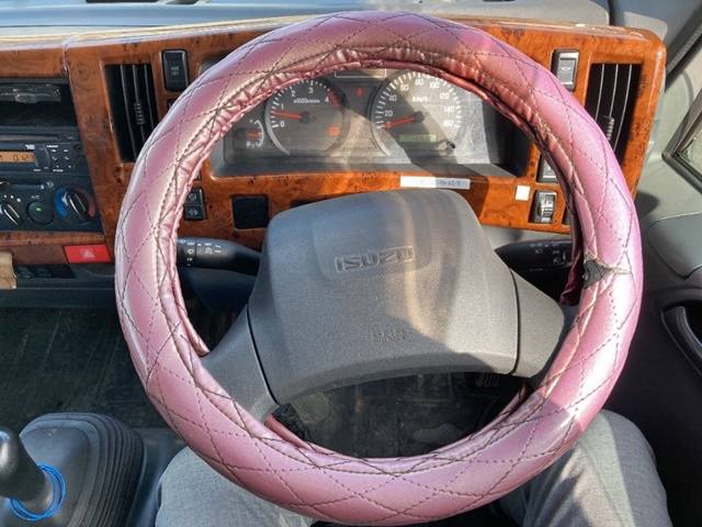 いすゞエルフアルミバン小型（2t・3t）[写真28]