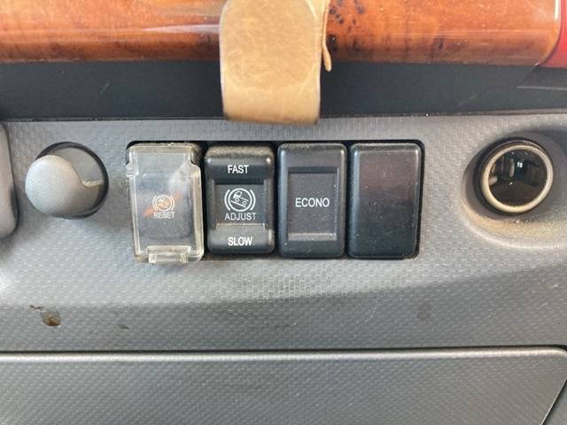 いすゞエルフアルミバン小型（2t・3t）[写真32]