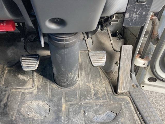 いすゞエルフアルミバン小型（2t・3t）[写真35]