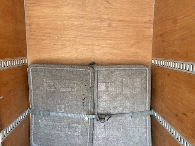 いすゞエルフアルミバン小型（2t・3t）[写真09]