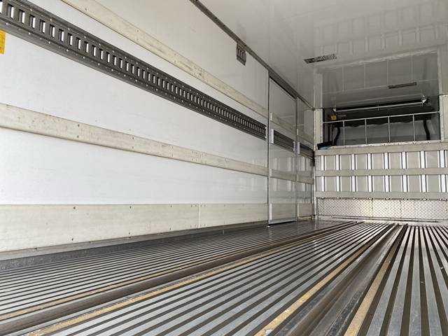 三菱ふそうファイター冷凍車（冷蔵車）中型（4t）[写真13]