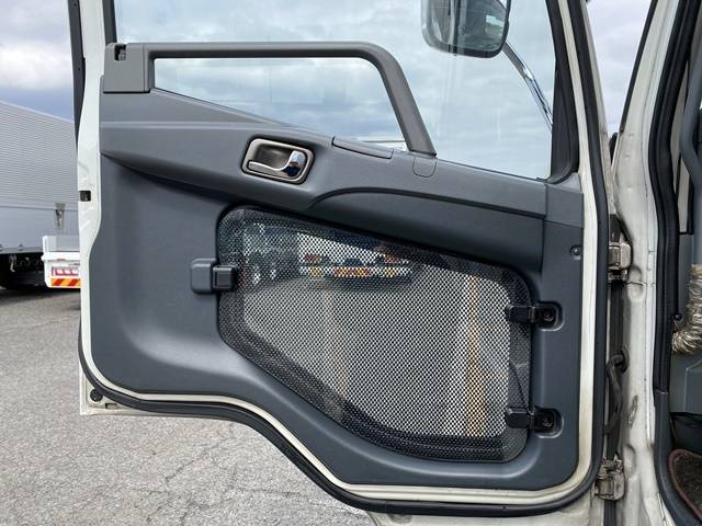 三菱ふそうファイター冷凍車（冷蔵車）中型（4t）[写真29]