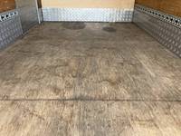 三菱ふそうキャンターアルミバン小型（2t・3t）[写真15]