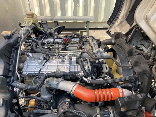 三菱ふそうキャンターアルミバン小型（2t・3t）[写真26]