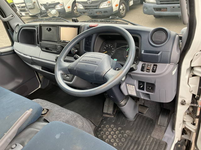 三菱ふそうキャンターアルミバン小型（2t・3t）[写真34]