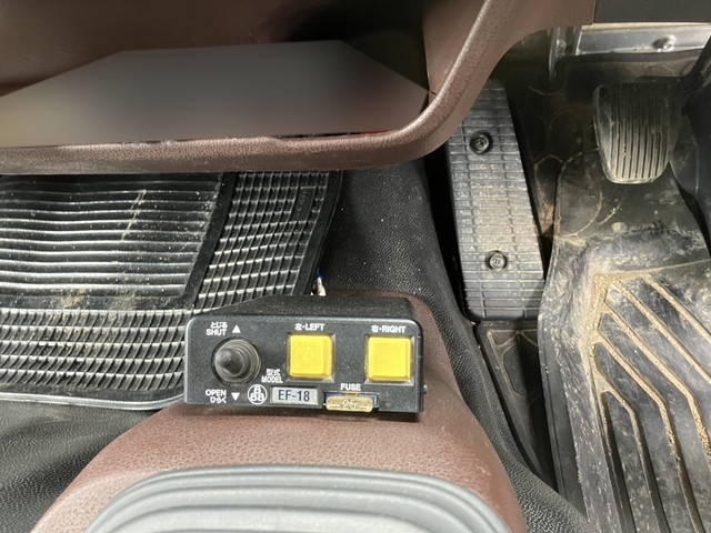 日野レンジャーダンプ中型（4t）[写真37]