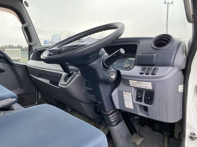 日産アトラス平ボディ小型（2t・3t）[写真36]