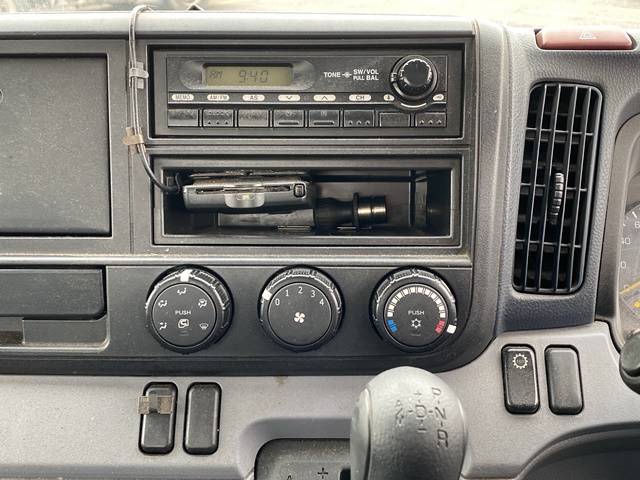 日産アトラス平ボディ小型（2t・3t）[写真38]