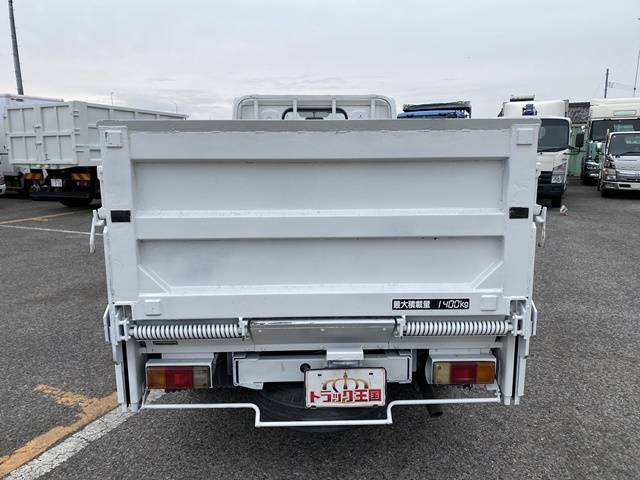 日産アトラス平ボディ小型（2t・3t）[写真10]