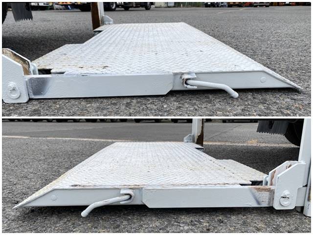 日産アトラス平ボディ小型（2t・3t）[写真17]