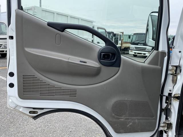 日産アトラス平ボディ小型（2t・3t）[写真29]