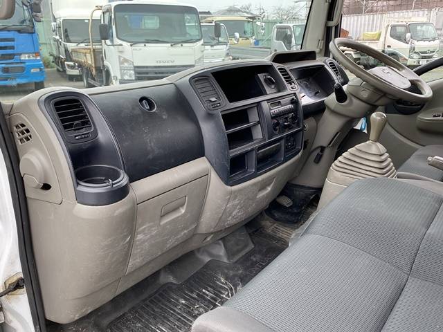 日産アトラス平ボディ小型（2t・3t）[写真31]