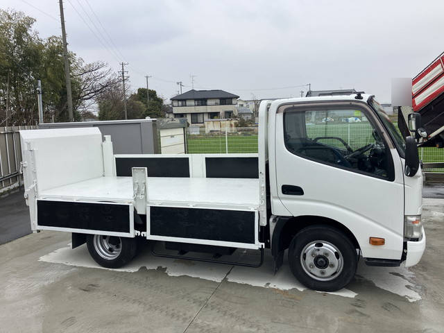 トヨタダイナ平ボディ小型（2t・3t）[写真20]