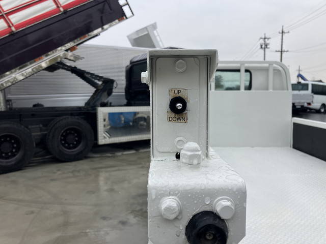 トヨタダイナ平ボディ小型（2t・3t）[写真24]