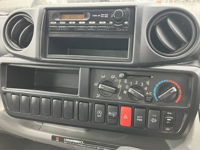 トヨタダイナ平ボディ小型（2t・3t）[写真36]