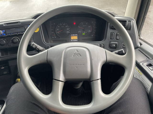 三菱ふそうスーパーグレートダンプ大型（10t）[写真19]