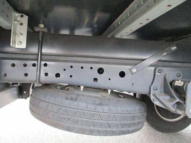 いすゞエルフアルミバン小型（2t・3t）[写真12]