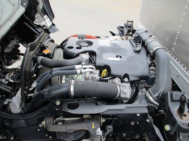 いすゞエルフアルミバン小型（2t・3t）[写真15]