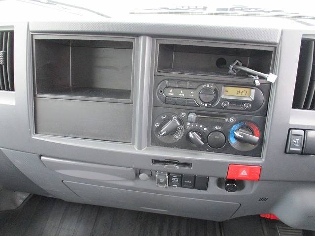 いすゞエルフアルミバン小型（2t・3t）[写真07]