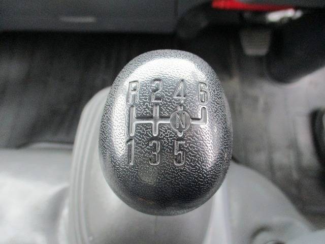 いすゞエルフアルミバン小型（2t・3t）[写真08]