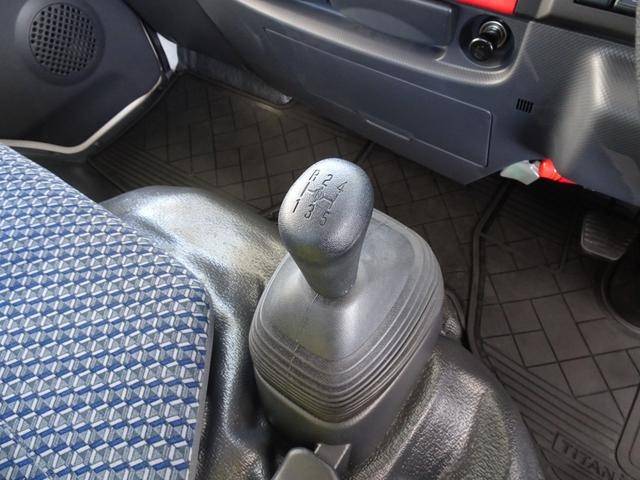 マツダタイタン平ボディ小型（2t・3t）[写真13]