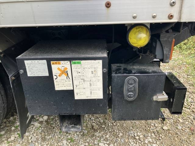 いすゞエルフアルミバン小型（2t・3t）[写真14]