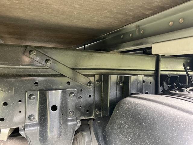 いすゞエルフアルミバン小型（2t・3t）[写真23]