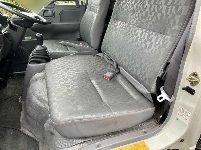 いすゞエルフアルミバン小型（2t・3t）[写真28]