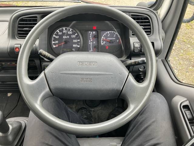 いすゞエルフアルミバン小型（2t・3t）[写真33]