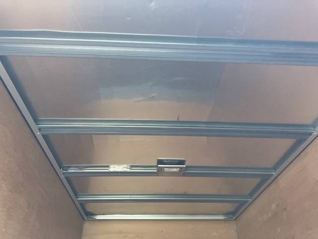 いすゞエルフアルミバン小型（2t・3t）[写真09]