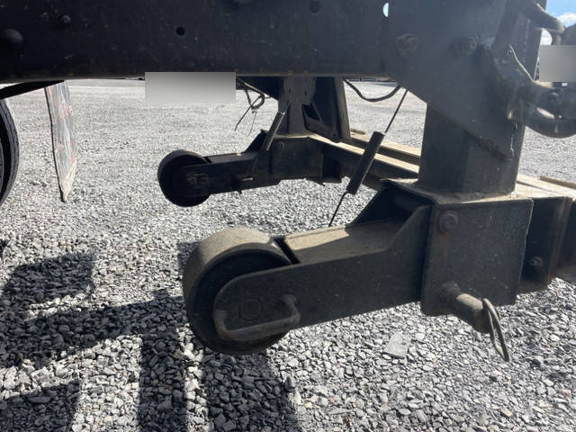 三菱ふそうファイターコンテナ専用車中型（4t）[写真12]