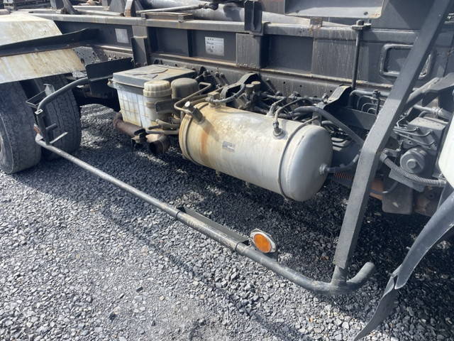 三菱ふそうファイターコンテナ専用車中型（4t）[写真15]