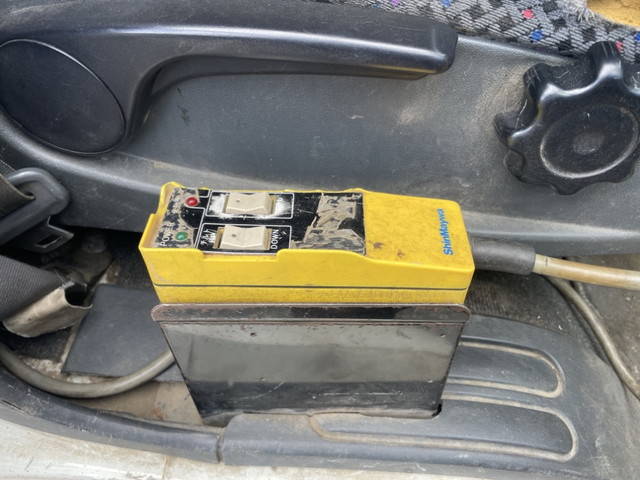 三菱ふそうファイターコンテナ専用車中型（4t）[写真34]