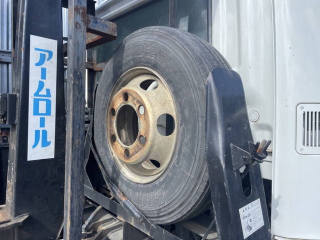 三菱ふそうファイターコンテナ専用車中型（4t）[写真08]