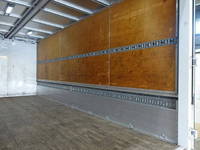 三菱ふそうファイターアルミウイング中型（4t）[写真17]