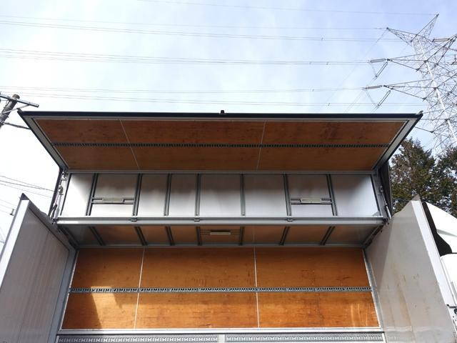 三菱ふそうファイターアルミウイング中型（4t）[写真20]