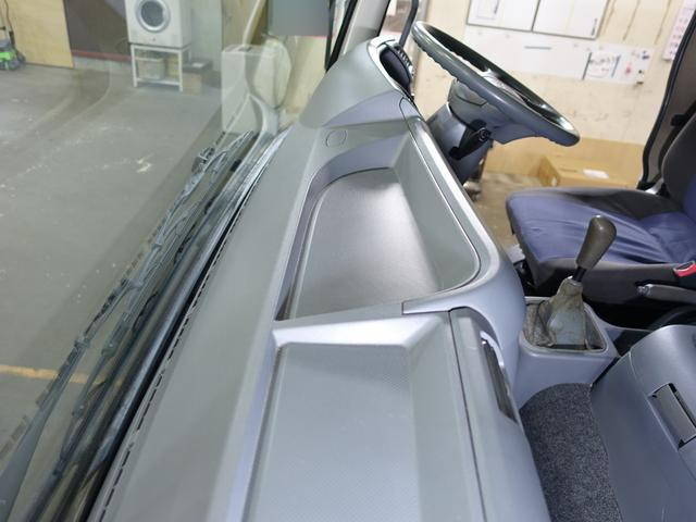 三菱ふそうファイターアルミウイング中型（4t）[写真36]