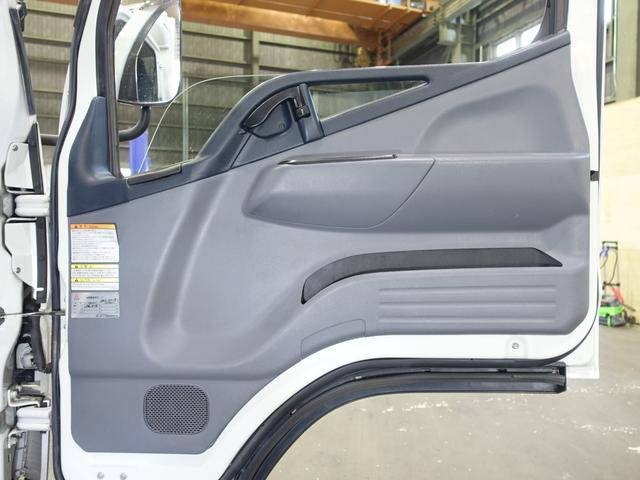 三菱ふそうキャンター冷凍車（冷蔵車）小型（2t・3t）[写真31]