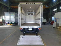 三菱ふそうキャンター冷凍車（冷蔵車）小型（2t・3t）[写真08]