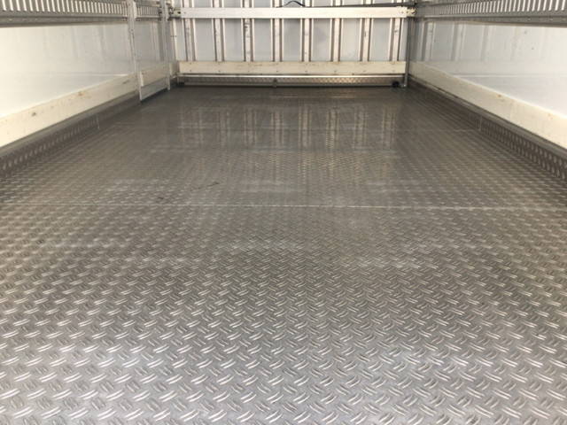 三菱ふそうキャンター冷凍車（冷蔵車）小型（2t・3t）[写真11]