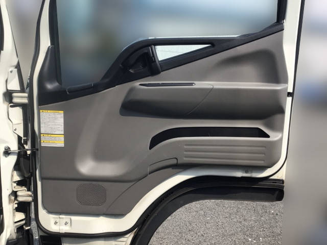 三菱ふそうキャンター冷凍車（冷蔵車）小型（2t・3t）[写真23]