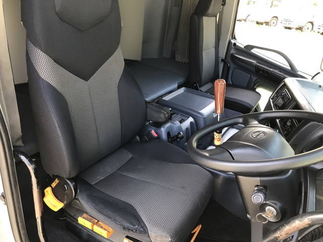 日野プロフィアアルミブロック大型（10t）[写真28]