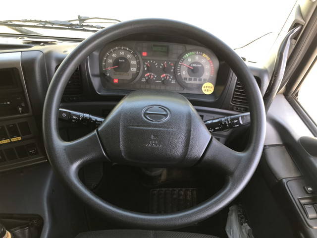 日野プロフィアアルミブロック大型（10t）[写真33]