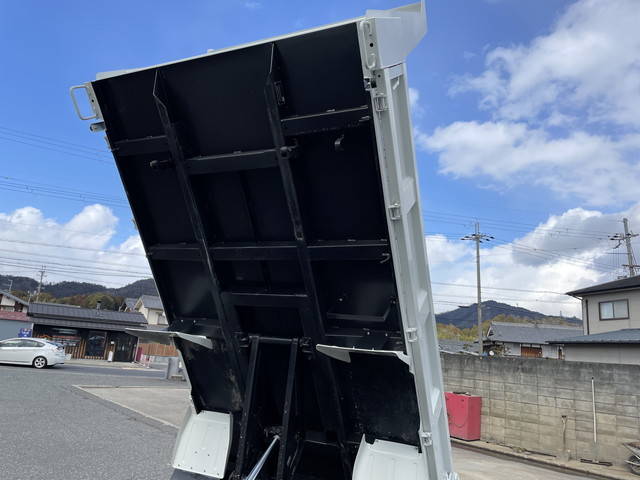 三菱ふそうキャンターダンプ小型（2t・3t）[写真15]