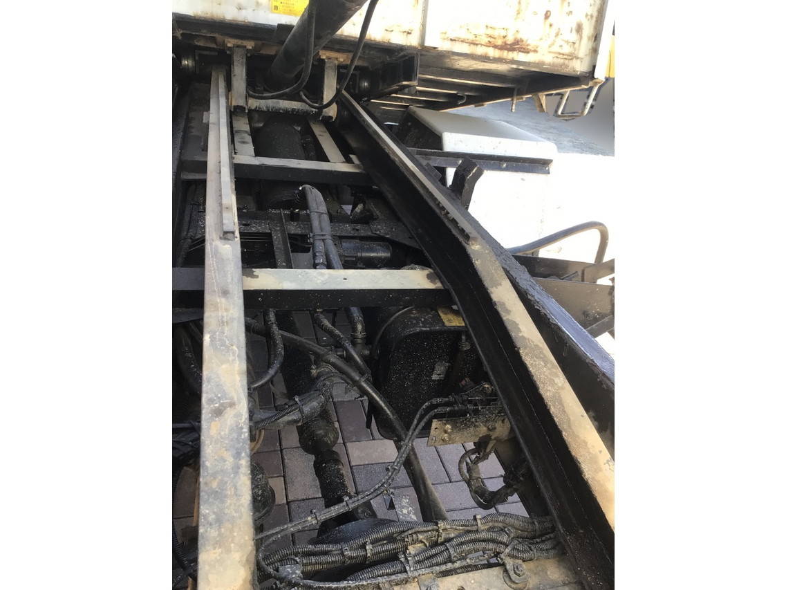 いすゞエルフローダーダンプ小型（2t・3t）[写真10]