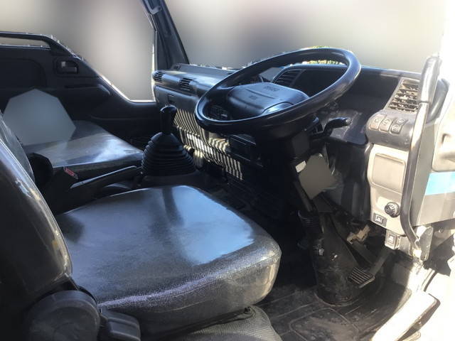 いすゞエルフローダーダンプ小型（2t・3t）[写真12]