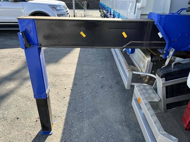 UDトラックスコンドルクレーン4段中型（4t）[写真23]