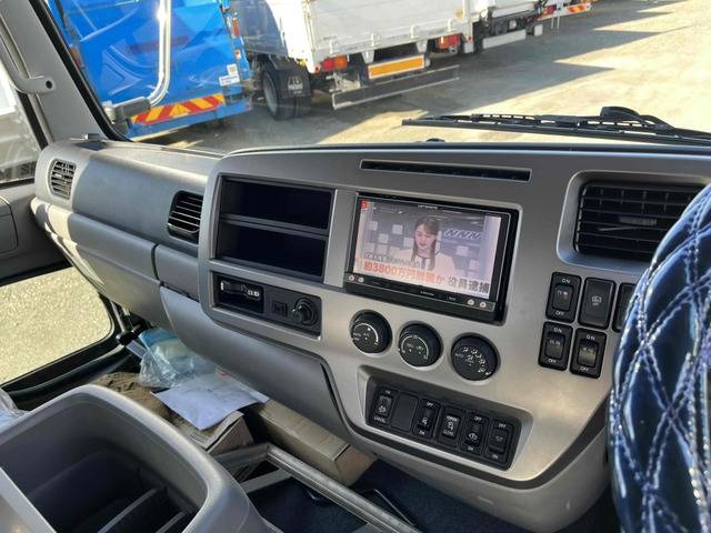 UDトラックスコンドルクレーン4段中型（4t）[写真28]