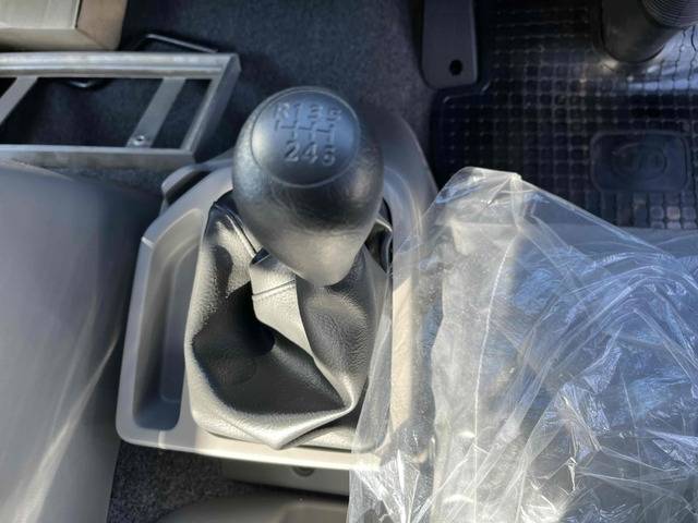 UDトラックスコンドルクレーン4段中型（4t）[写真30]