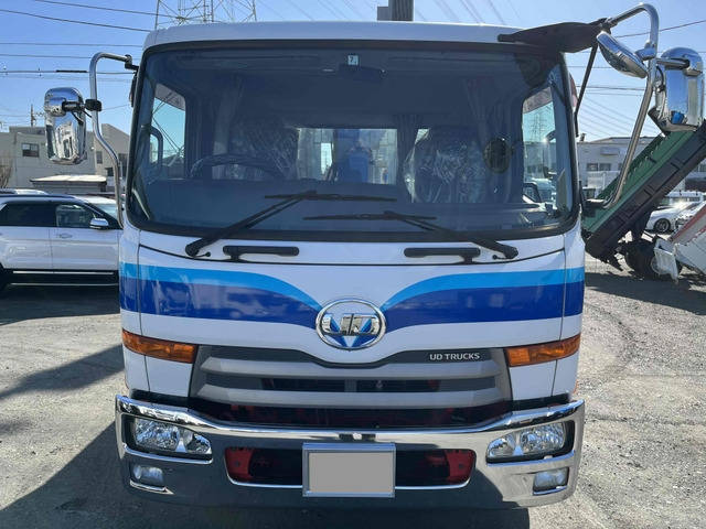 UDトラックスコンドルクレーン4段中型（4t）[写真08]